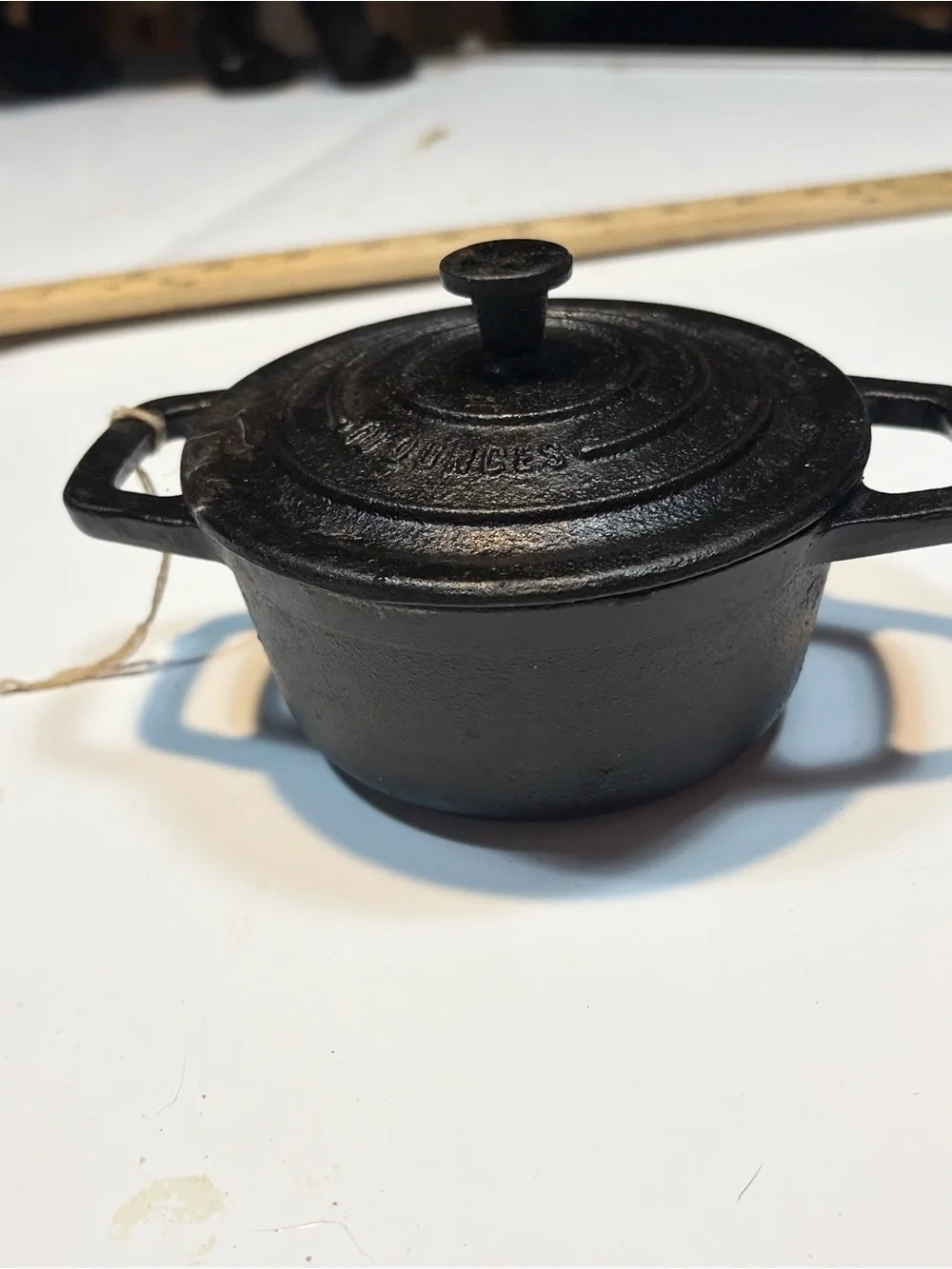 Smith & Clark Ironworks 10 oz Pre-Seasoned Cast Iron Mini Dutch Oven